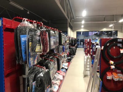 SIA "Viss veikaliem un warehouse" erbjuder högkvalitativa lösningar för handel och butikshyllsystem 6